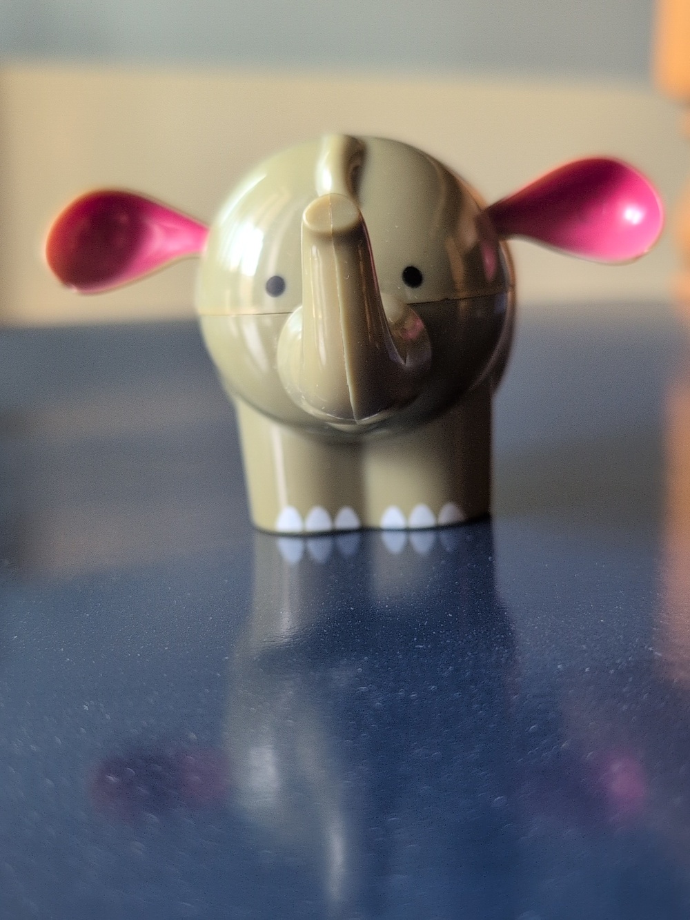 Solar Powered Elephant Toy - Picture 8 of 9